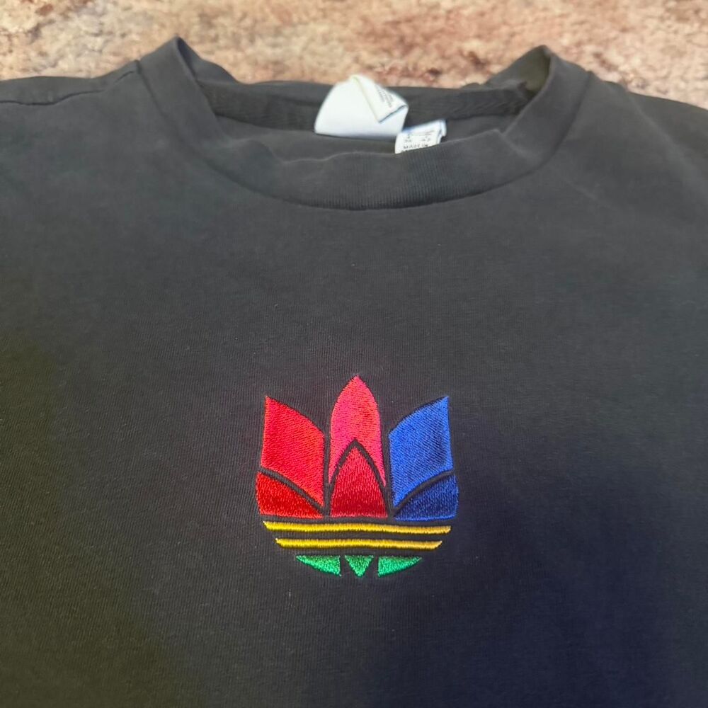 Vintage 00s Adidas black embroidered Center Logo Size Small Baggy